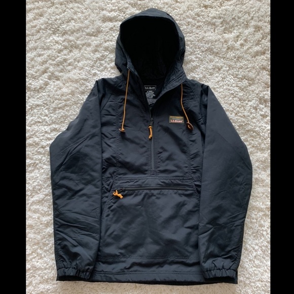 L.L. Bean Jackets & Blazers - Black Women’s Medium LL Bean Insulated Quarter Zip